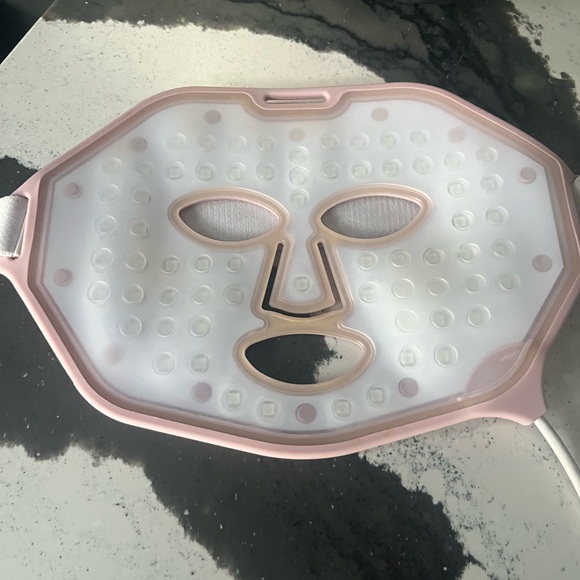 Solawave LED Face Mask - Picture 2 of 3